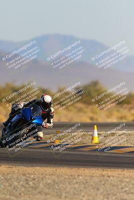 media/Dec-09-2023-SoCal Trackdays (Sat) [[76a8ac2686]]/Turn 15 Set 1 (230pm)/
